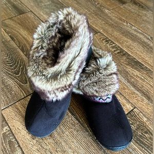 Isotoner black embroidered faux fur slip in slippers